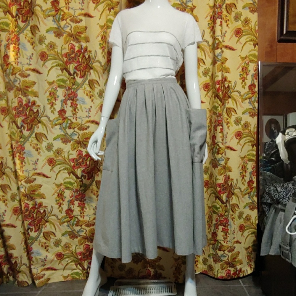 Vintage wool bucket pocket skirt